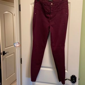 Maroon jeggings. High waist super skinny.